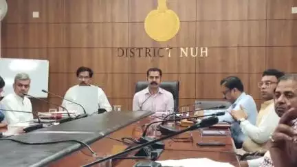 नूह: केंद्रीय मंत्री राव इंदरजीत ने कहा, अधिकारी ज़िले के विकास योजनाओं को समय सीमा में पूरा करें