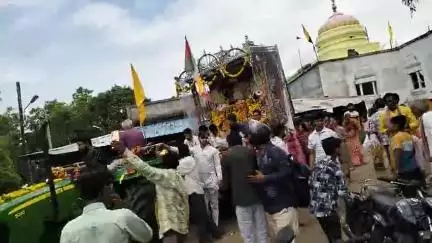 आज गंज बसराम नौलक्की धाम से जगदीश स्वामी का रथ निकाला बहुत ही हर्ष उल्लास से मनाया गया