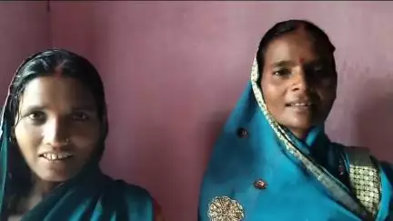 प्रखंड बरवाडीह के छिपादोहर का है मामला पानपती देवी के जमीन में जबरन घर बनाया जा रहा है उक्त जमीन पर BNS की धारा 163 के बावजूद भी घर बनाया जा रहा है पीड़िता का कहना है कि थाना के रंगदारी से घर बन रहा है