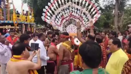 ରାୟଗଡା: ଗୋଟିଏ ପଥ ଦୁଇଟି ରଥ,ଗୁଣପୁର ରେ ତଲାରି ରଥ ଯାତ୍ରା ନିମନ୍ତେ ଚଳ ଚଞ୍ଚଳ ହୋଇ ଉଠିଛି, ହଜାର ହଜାର ଭକ୍ତ ଙ୍କ ସମାଗମ