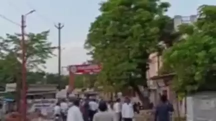 बांसी: इटवा तहसील के कानूनगो को 5 हजार रुपये की रिश्वत लेते एंटी करप्शन टीम ने किया गिरफ्तार, मुकदमा दर्ज