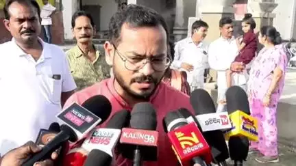ବଲାଙ୍ଗୀର: ଦେବୋତ୍ତର ବିଭାଗ ତରଫ ରୁ ଗୋପାଳ ଯି ମନ୍ଦିରରେ ରଥଯାତ୍ରାରେ, ଉପସ୍ଥିତ ରହି ପ୍ରତିକ୍ରିୟା ରଖିଲେ ଜିଲ୍ଲାପାଳ