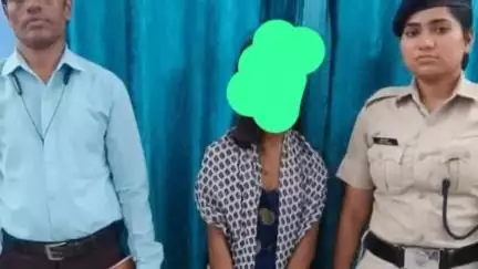 डेहरी: आरपीएफ ने नाबालिग लड़की को रेस्क्यू कर चाइल्ड हेल्पलाइन को सुपुर्द किया