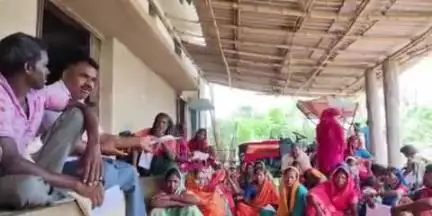 चिनिया: गांव की बात गांव के साथ: बंदूवा में परंपरागत ज्ञान और विकास पर अनोखी बैठक