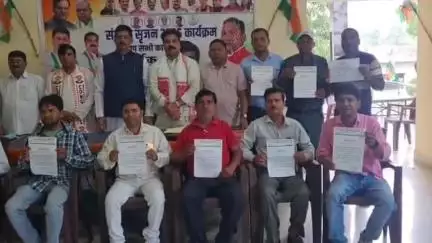 गोविंदपुर: गोबिंदपुर प्रखंड कांग्रेस कमिटी द्वारा बरवाअड्डा में संगठन सृजन कार्यक्रम के तहत आवश्यक बैठक