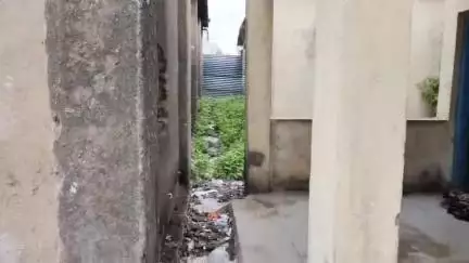 सिल्लोड: तालुक्यातील भवन जिल्हा परिषद परिसरात घाण मुळे दुर्गंधी पसरली विद्यार्थ्यांची आरोग्य धोक्यात