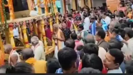 ବିଜେପୁର: ବିଜେପୁର ଠାରେ ରଥ ଯାତ୍ରା ରେ ଛେରା ପହରା କଲେ ଜମିଦାର ତଥା ସ୍ଥାନୀୟ ବିଧାୟକ