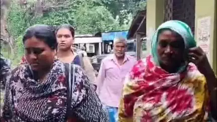 রানাঘাট ২: ষড়যন্ত্র করে স্বামীকে বিদুৎপৃষ্ঠ করে খুনের অভিযোগ, স্ত্রী ও তার বাবা মা কে গ্রেফতার করলো গাংনাপুর থানার পুলিশ