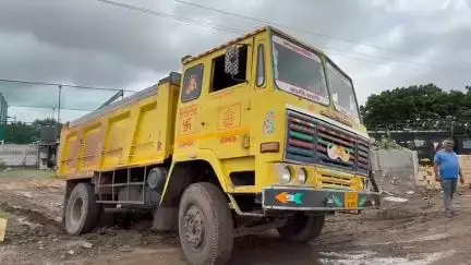 જામનગર: જાંબુડા પાટીયા પાસેથી પોલીસે ખનીજ ચોરી કરતા 3 ડમ્પર સહિત 3.73 લાખનો મુદામાલ કબ્જે કર્યો