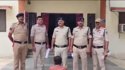 पन्ना: 5 साल से फरार डकैती का आरोपी आनंद उर्फ लल्लू कुशवाहा गिरफ्तार, कोर्ट में पेश