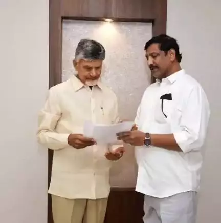 మార్కాపురం: అమరావతి సచివాలయంలో ముఖ్యమంత్రిని కలిసిన ఎమ్మెల్యే కందుల నారాయణరెడ్డి