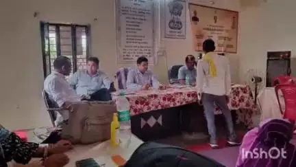 बाड़ी: संबल शिविर में समस्याओं का समाधान हाथोंहाथ किया जा रहा है
