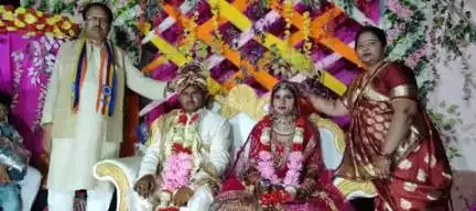 आवाह मंगल विवाह सम्पन्न 
--------------------------------------
🤏 दिनांक - 25/06/2025 को ग्राम अमवारी , थाना रघुनाथपुर , जिला सिवान में मेरी यानि बौद्धाचार्य राजदेव बौद्ध की सबसे छोटी भतीजी निभा कुमारी / उर्फ विभा कुमारी ( पिता मा इन्द्रदे