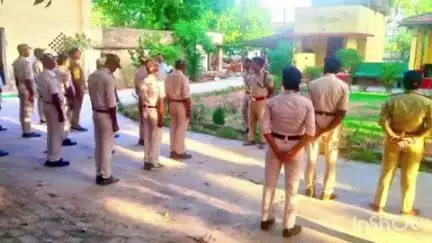 मधवापुर: बेनीपट्टी एसडीपीओ ने मधवापुर थाना का किया निरीक्षण