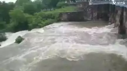बागीदौरा: सुरवानिया बांध 62.50% भरा, तेज बारिश से बढ़ी आवक, 4 गेट 2-2 फीट खुले