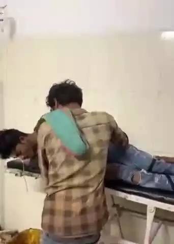 बड़ागांव धसान: अटरिया गांव: जहरीला पदार्थ खाने से युवक की हालत बिगड़ी, अस्पताल में भर्ती