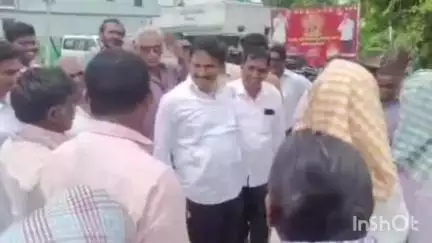 పొగాకు రైతులకు ప్రభుత్వం అండగా ఉంటుంది: పర్చూరు ఎమ్మెల్యే ఏలూరి సాంబశివరావు