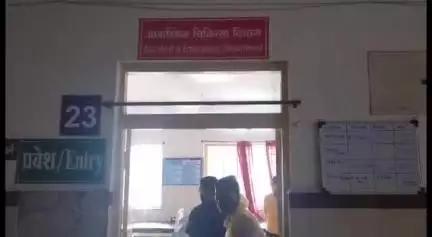 लखनादौन: हर्रई गांव में पारिवारिक विवाद में एक व्यक्ति ने फांसी लगाकर आत्महत्या करने का किया प्रयास, गंभीर हालत में जबलपुर रेफर