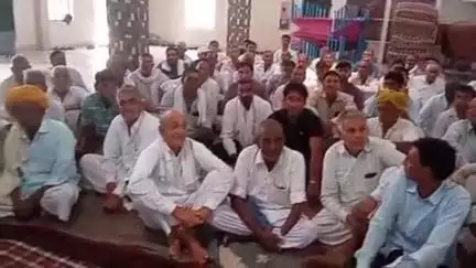 श्रीमाधोपुर: खाटूश्याम जी में प्रस्तावित रेल लाइन के विरोध में ग्रामीणों की बैठक का आयोजन, जताया गया विरोध