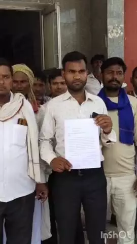भरतपुर: गांव खटनावली में रास्ता बंद करने को लेकर ग्रामीणों ने जिला कलेक्टर से की शिकायत