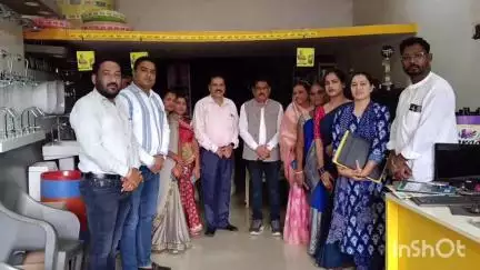 तोकापाल: चित्रकोट विधायक विनायक गोयल ने तोकापाल में स्वामी आत्मानंद उत्कृष्ट अंग्रेजी माध्यम विद्यालय का किया अवलोकन