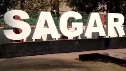 सागर नगर: संभाग आयुक्त ने लोक स्वास्थ्य यांत्रिकी विभाग सागर के कार्यपालन यंत्री को किया निलंबित