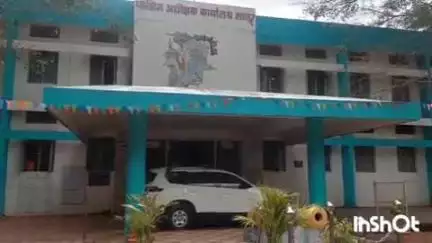 लातूर: पोलीस अधीक्षक सोमय मुंडे यांची पुणे शहर पोलीस उपायुक्तपदी  बदली, तर लातूरला पोलीस अधीक्षक म्हणून अमोल तांबे होणार रुजू