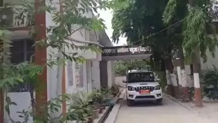 महुआ: महुआ में पंचायत उपचुनाव के लिए सिंबल मिलने के बाद प्रत्याशी जनसंपर्क में जुटे