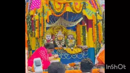 आज बेमेतरा नगर में आयोजित भगवान श्री जगन्नाथ जी की दिव्य रथयात्रा में शामिल हुए भाजपा नेता जनसेवक शिवम तिवारी