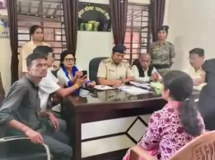पूर्णिया पूर्व: पूर्णिया पुलिस द्वारा संचालित पुलिस परिवार परामर्श केंद्र में परिवारिक मामलों का किया गया सुलह