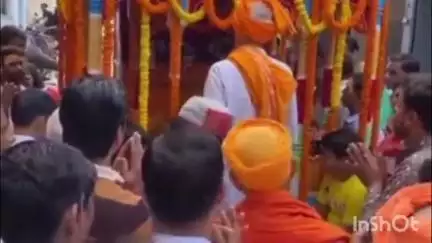रसड़ा: रसड़ा में निकली श्री जगन्नाथ जी की भव्य शोभायात्रा, महामंडलेश्वर भी शामिल हुए
