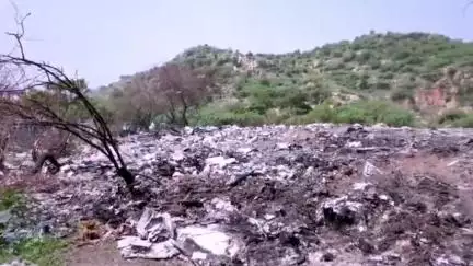 नूह: नूंह जिले के खोरी कलां गांव के पास अरावली के 5 एकड़ जंगल में फिर लगी आग