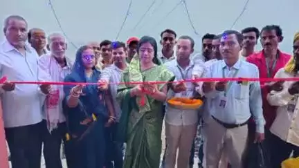 चितरपुर: पोना पर्वत धाम पैदल चलकर पहुंची विधायक ममता देवी, रथ मेले का किया उद्घाटन, सांसद भी पहुंचे