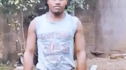 मोतिहारी: मोतीहारी पुलिस ने हत्या एवं आर्म्स एक्ट मामले के आरोपी सिकंदर सहनी के खिलाफ ₹15,000 का इनाम घोषित किया