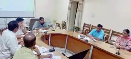 श्रीगंगानगर में नशा मुक्ति के प्रति जागरूकता एवं समग्र शिक्षा अभियान के अंतर्गत योजनाओं के क्रियान्वयन को लेकर चर्चा