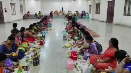 ఆషాడ మాస మరిడమ్మ జాతర మహోత్సవాలు సందర్భంగా దేవస్థానం నందు సామూహిక కుంకుమ పూజలు నిర్వహించారు.