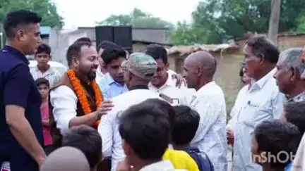 रवेली में भक्त माता कर्मा की मूर्ति स्थापना कार्यक्रम में बेमेतरा विधायक दीपेश साहू शामिल हुए, ग्रामीणों से की मुलाकात