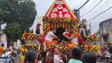 ବରଗଡ: ଖଜୁରଟିକ୍ରା ଠାରେ ଅନୁଷ୍ଠିତ ହେଲା ପବିତ୍ର ରଥଯାତ୍ରା