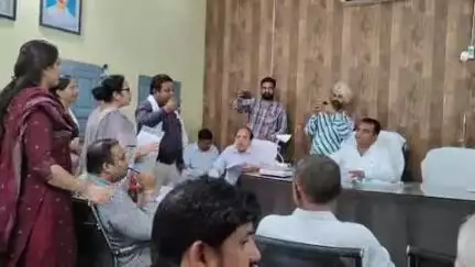श्री विजयनगर नगर पालिका बोर्ड की बैठक पालिका अध्यक्ष की अध्यक्षता में संपन्न हुई