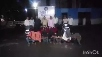हिंगणघाट: गाडगेबाबा व्यायाम शाळेजवळ शस्त्र बाळगून दरोडा टाकण्याच्या उद्देश बसून असलेल्या ७ जणा विरोधात गुन्हा दाखल:१ लाख ८० ७००