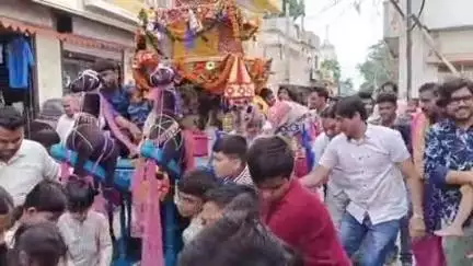 ଧର୍ମଗଡ: ଲଡୁଗାଁ ରେ ନିଆରା ରଥଯାତ୍ରା,କୁନି ରଥରେ ବିଜେ କଲେ ବଡ ଠାକୁର