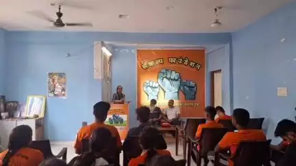 पिपरिया: ईरान इजरायल युद्ध के विश्व पर पड़ने वाले प्रभाव" विषय पर संकल्प क्लासेज में हुआ संगोष्ठी का आयोजन।