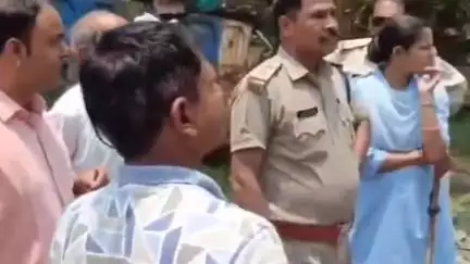 दलौदा: ग्राम गुराडिया में शासकीय जमीन से किसानों के खेत का रास्ता बंद, लोगों ने किया विरोध