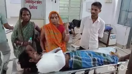 हाजीपुर: दरियापुर में तार के पेड़ से गिरने से एक व्यक्ति घायल, हाजीपुर सदर अस्पताल में भर्ती