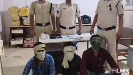 मुरैना: लता ग्राउंड तुस्सीपुरा में फायरिंग करने वाले तीन आरोपी स्टेशन थाना क्षेत्र से गिरफ्तार, अवैध हथियार बरामद