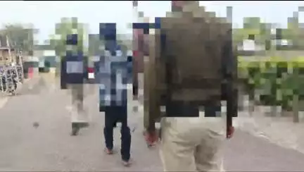 पन्ना: पन्ना में 32 बोर की पिस्टल और 2 कारतूस के साथ युवक गिरफ्तार, पुलिस ने किया बड़ा खुलासा