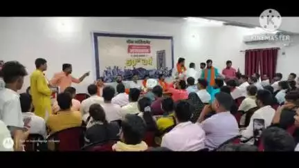 बिक्रमगंज: बिक्रमगंज में आपातकाल के 50 वर्ष पर भाजपा युवा संसद कार्यक्रम का आयोजन हुआ