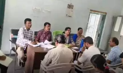 నాగిరెడ్డిపేట: మహిళా సంఘాలను బలోపేతం చేయాలి నాగిరెడ్డిపేటలో డిఆర్డిఏపీడీ విజయలక్ష్మి