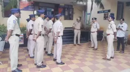బెల్లంపల్లి: కాసిపేట పోలీస్ స్టేషన్ ను ఆకస్మికంగా సందర్శించి రికార్డులు పరిశీలించిన మంచిర్యాల డిసిపి భాస్కర్