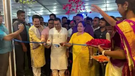 করিমপুর ১: আজ করিমপুরে নদীয়া জেলার তথ্য ও সংস্কৃতি দপ্তরের আয়োজিত "বাংলা মোদের গর্ব" উদ্বোধন অনুষ্ঠানে মন্ত্রী উজ্জ্বল বিশ্বাস